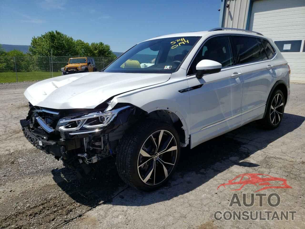 VOLKSWAGEN TIGUAN 2023 - 3VV4B7AX1PM120138