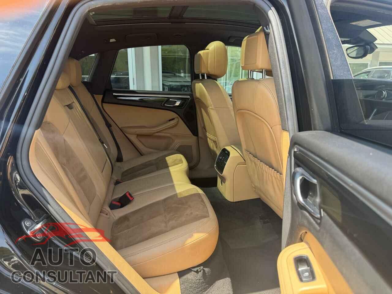 PORSCHE MACAN 2017 - WP1AA2A58HLB80795