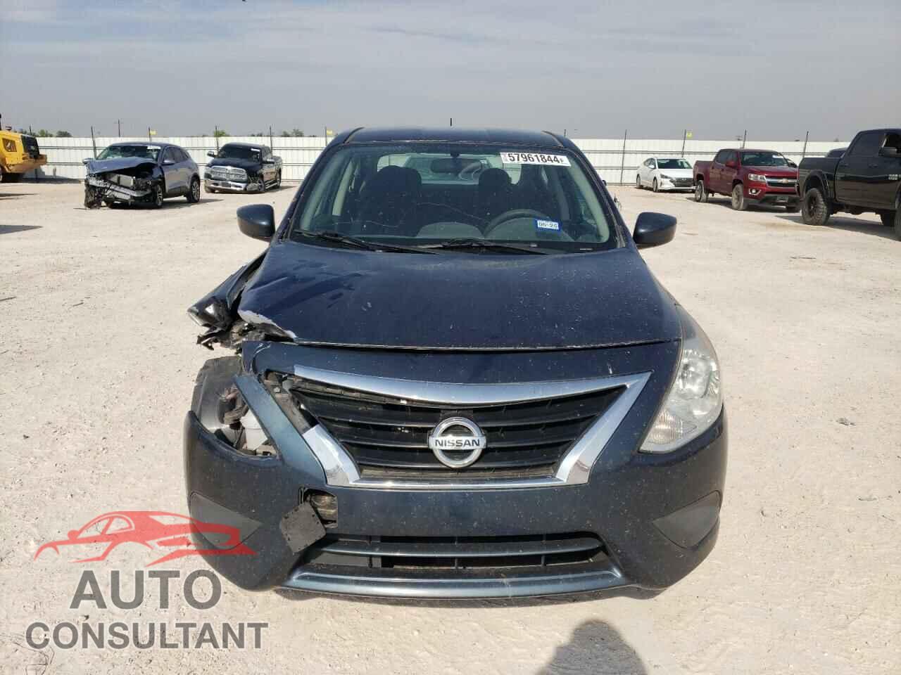 NISSAN VERSA 2017 - 3N1CN7AP1HL879934
