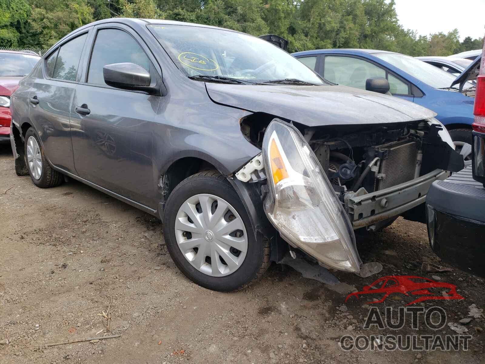 NISSAN VERSA 2018 - 3N1CN7APXJL884247