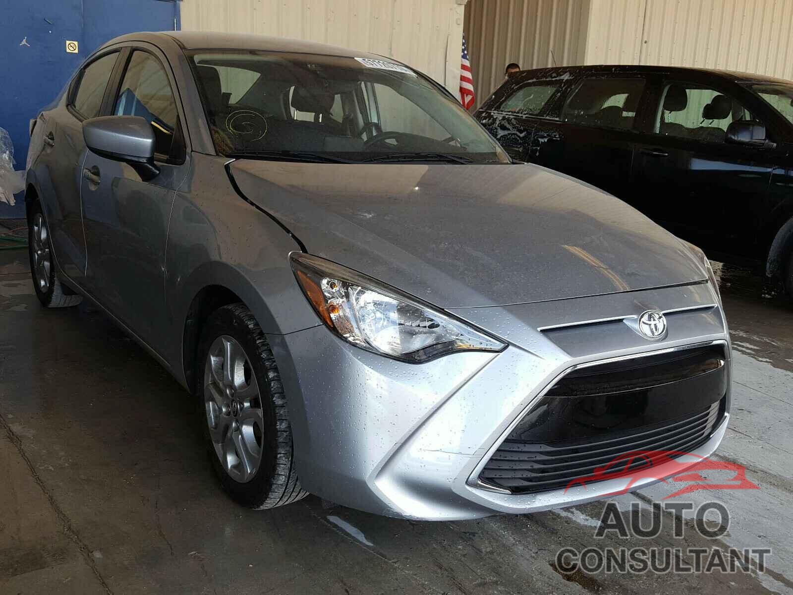 TOYOTA YARIS 2018 - 3MYDLBYV9JY315537