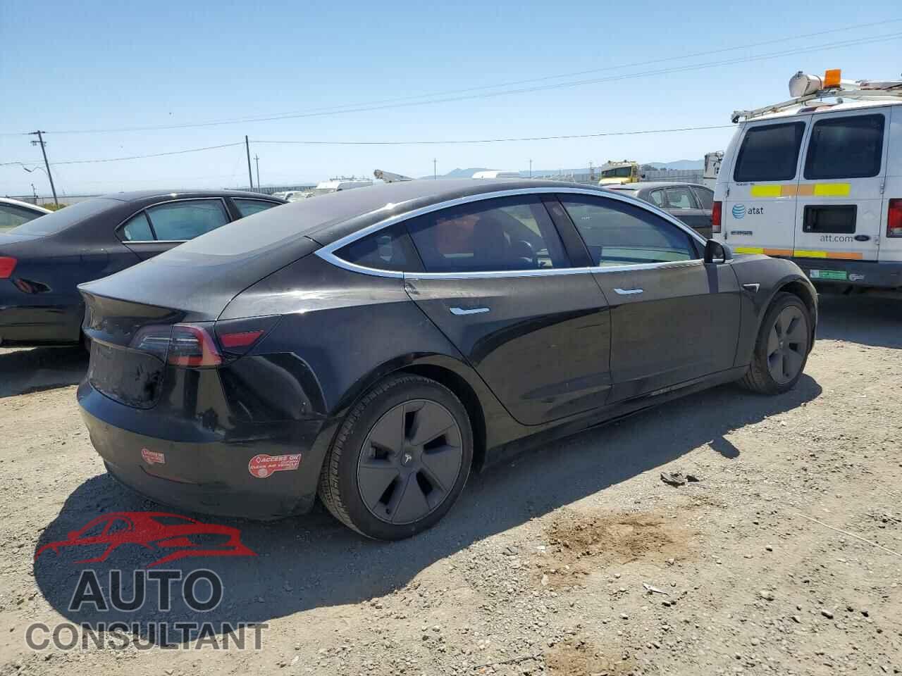 TESLA MODEL 3 2018 - 5YJ3E1EA6JF019905