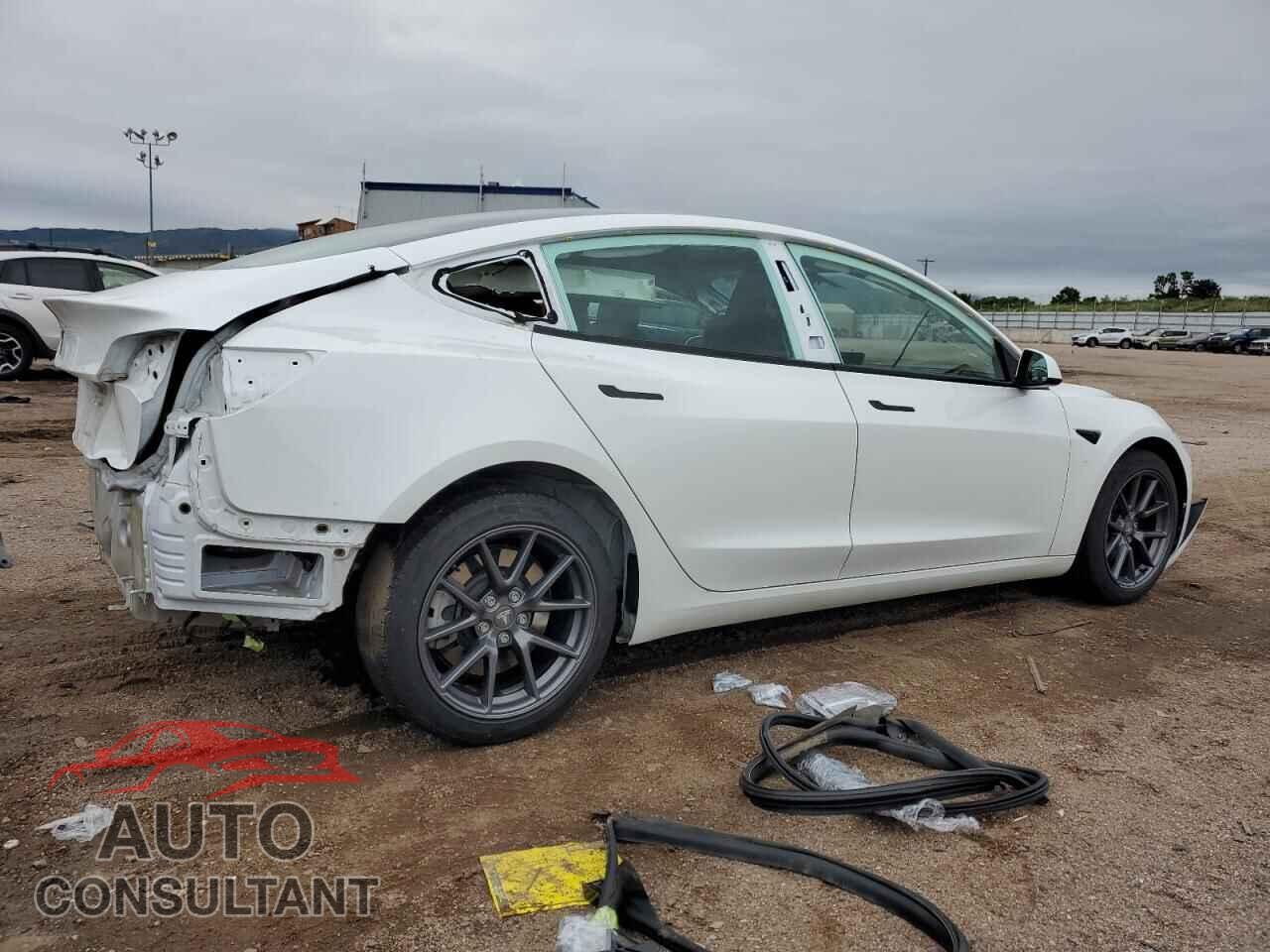 TESLA MODEL 3 2023 - 5YJ3E1EA5PF607075