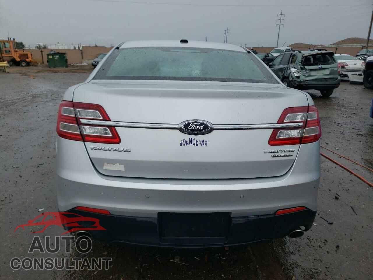 FORD TAURUS 2017 - 1FAHP2F80HG104830