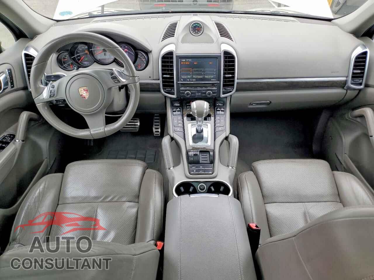 PORSCHE CAYENNE 2012 - WP1AB2A23CLA44277