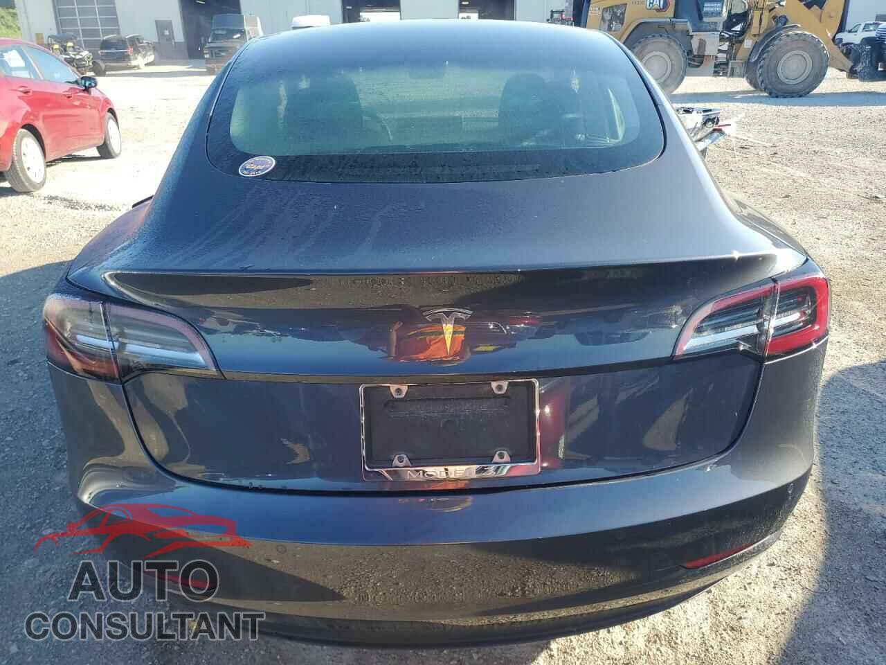 TESLA MODEL 3 2021 - 5YJ3E1EA5MF046064