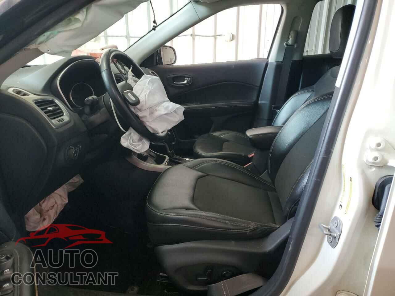 JEEP COMPASS 2019 - 3C4NJDBBXKT656785