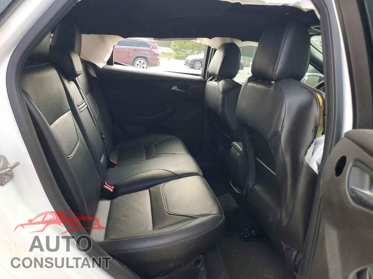 FORD FOCUS 2016 - 1FADP3L96GL229886