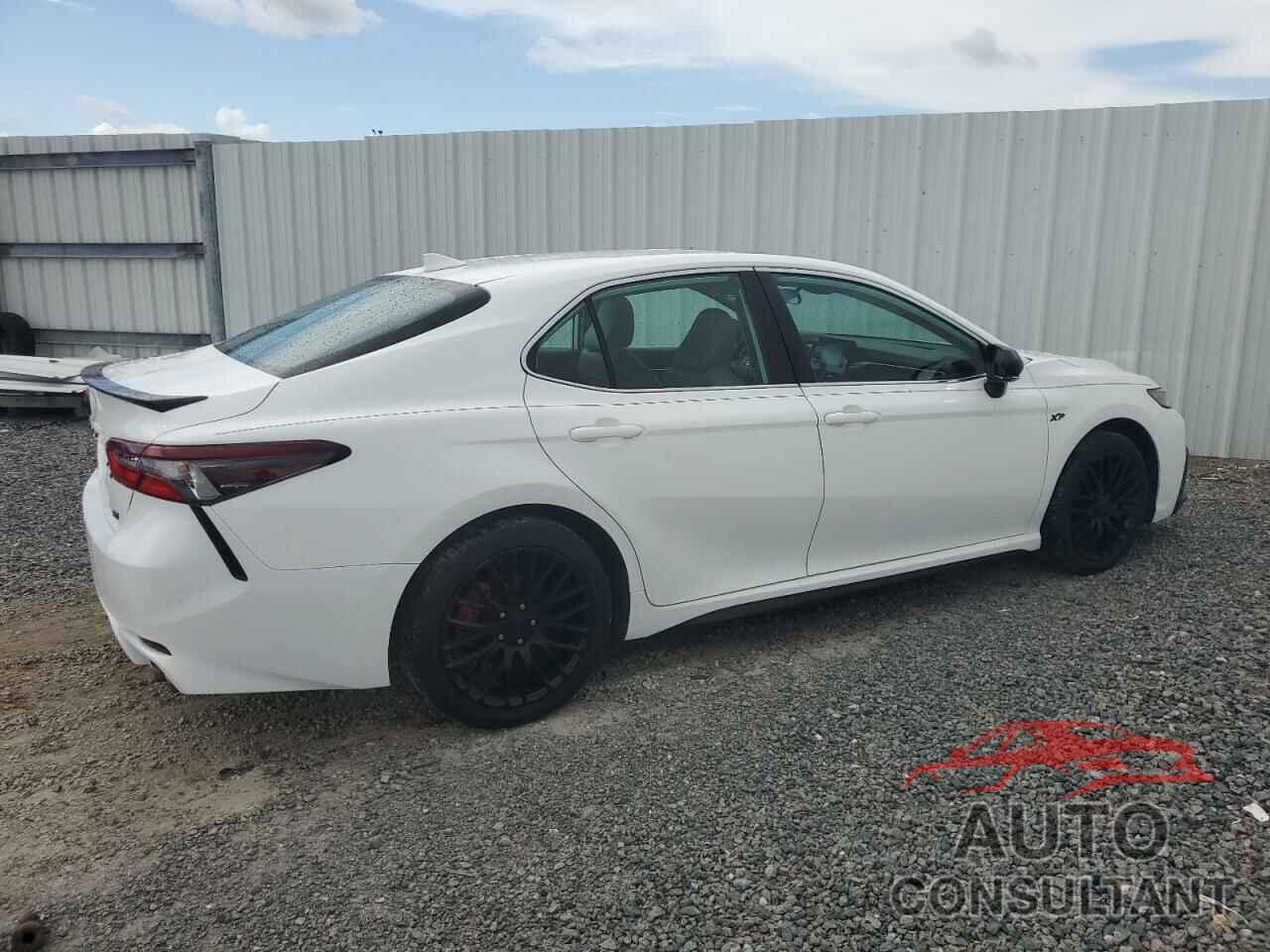 TOYOTA CAMRY 2022 - 4T1G11AK7NU048835