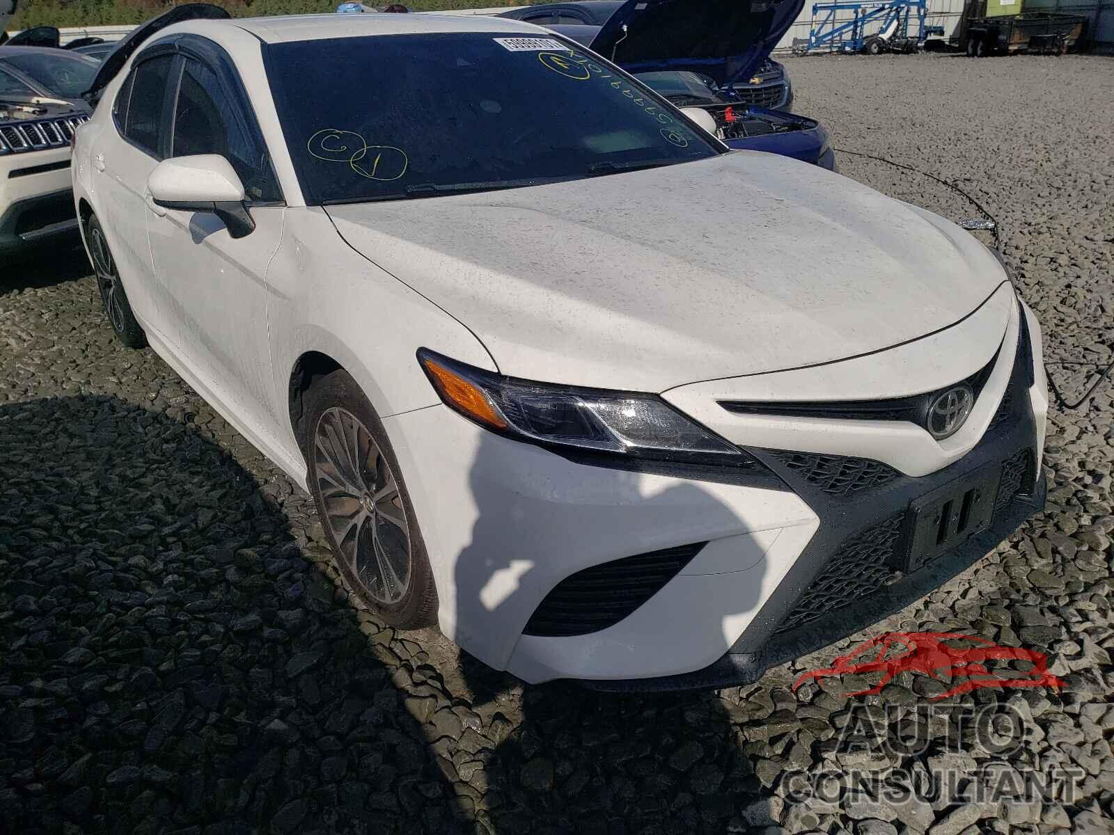 TOYOTA CAMRY 2018 - JTNB11HK4J3039641