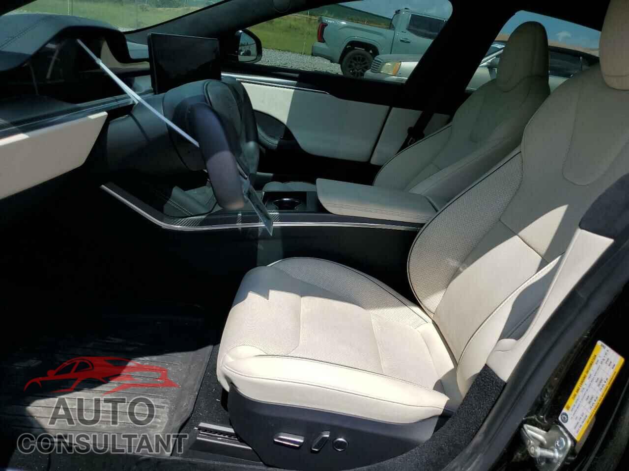 TESLA MODEL S 2023 - 5YJSA1E68PF503652