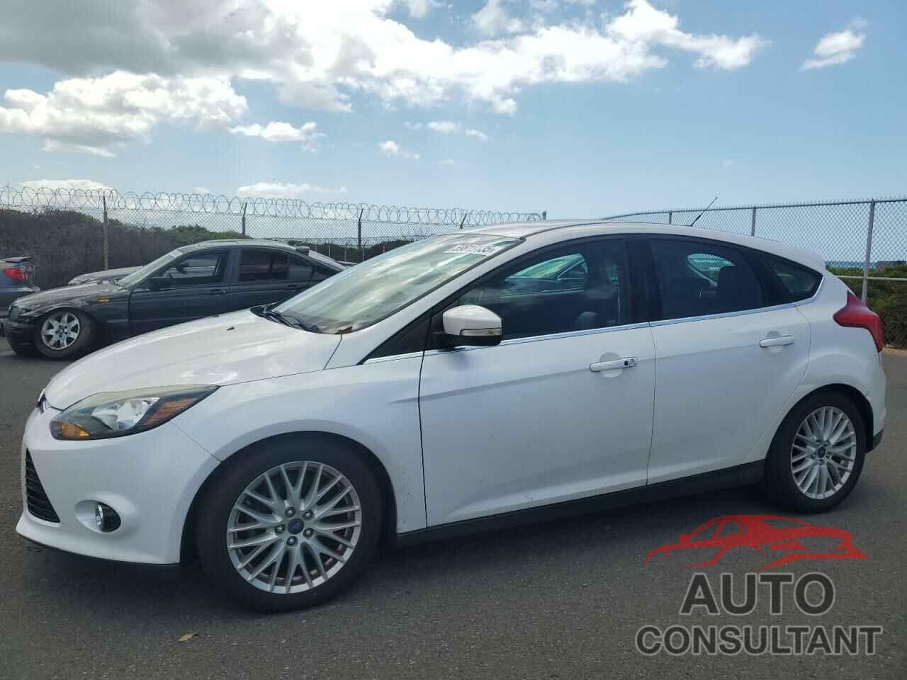 FORD FOCUS 2014 - 1FADP3N21EL271525