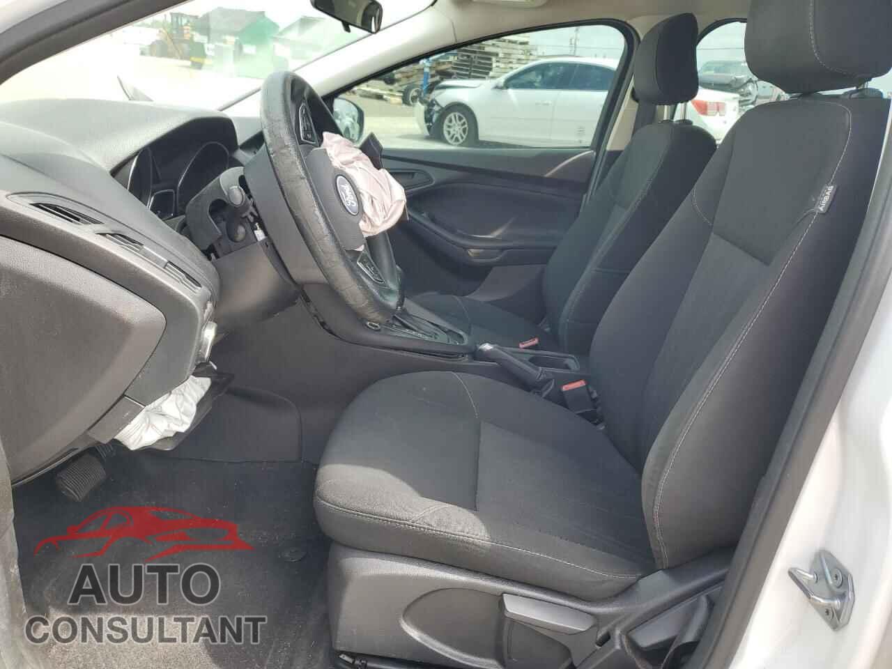 FORD FOCUS 2017 - 1FADP3E2XHL270734