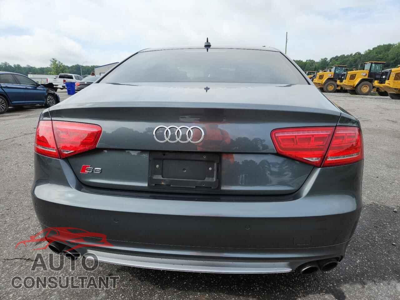 AUDI S8 2013 - WAUD2AFD4DN033570