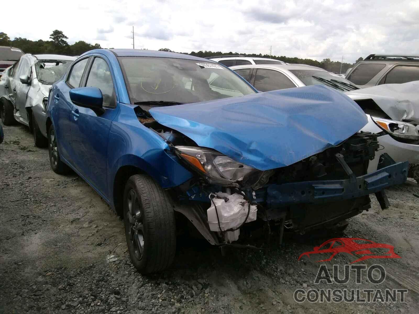 TOYOTA YARIS 2019 - 3MYDLBYV7KY513874