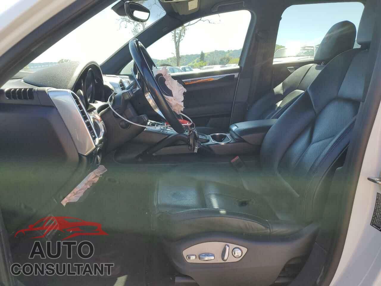 PORSCHE CAYENNE 2017 - WP1AA2A27HKA80537