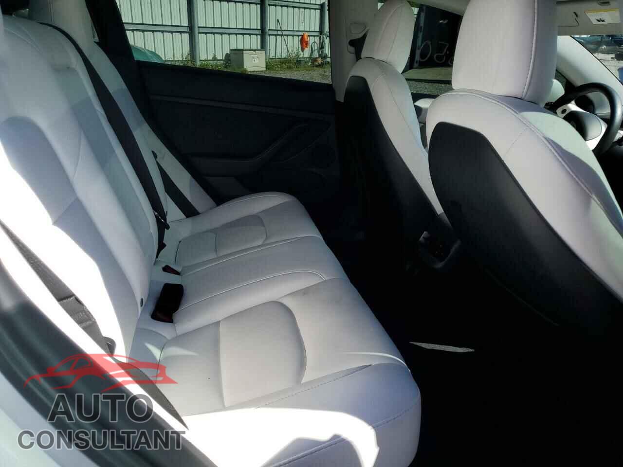 TESLA MODEL 3 2021 - 5YJ3E1EA9MF045600