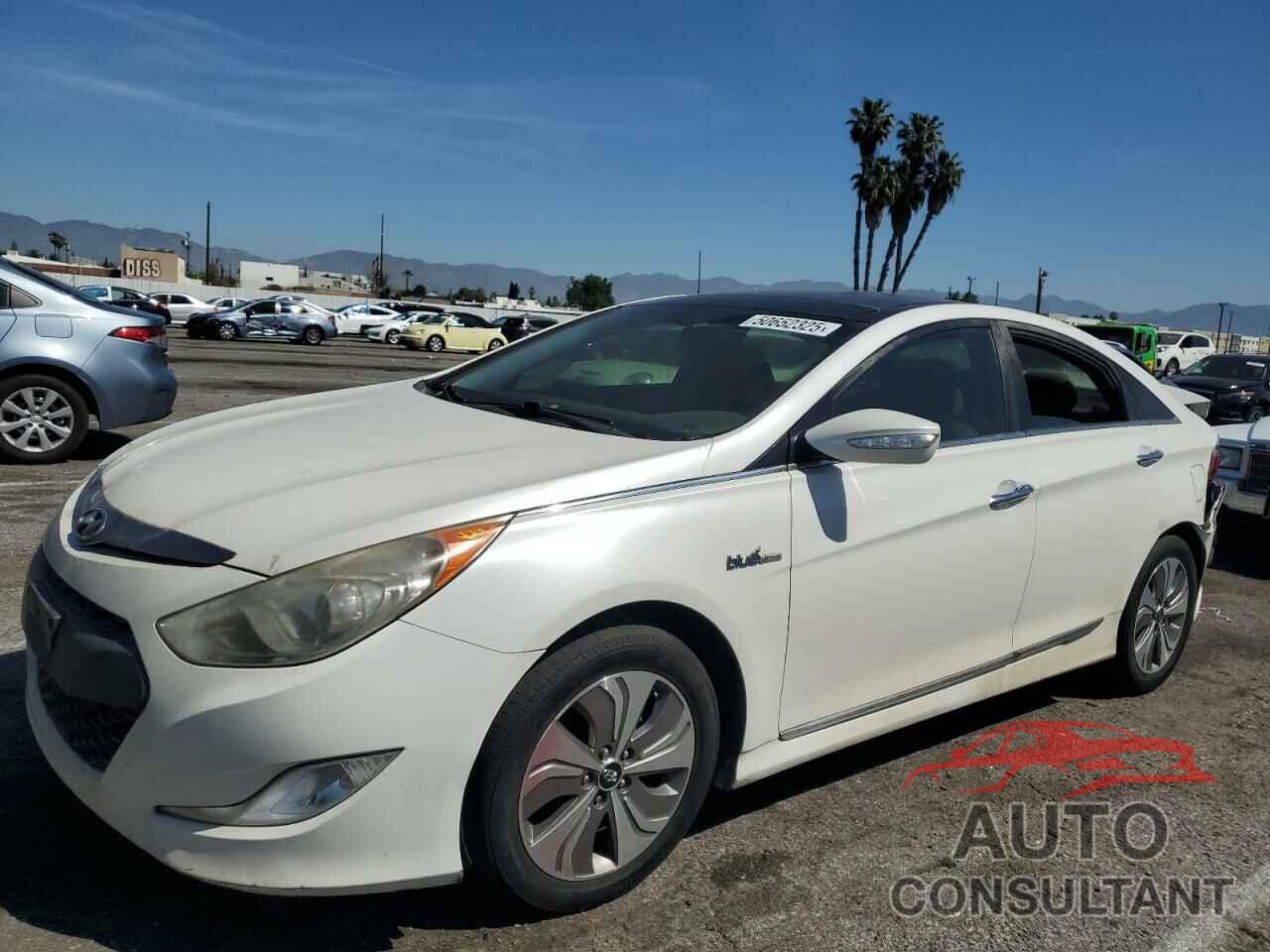 HYUNDAI SONATA 2012 - KMHEC4A47CA031021