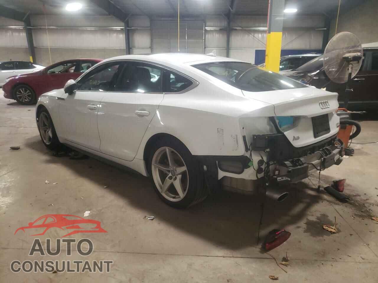 AUDI A5 2018 - WAUENCF54JA009708