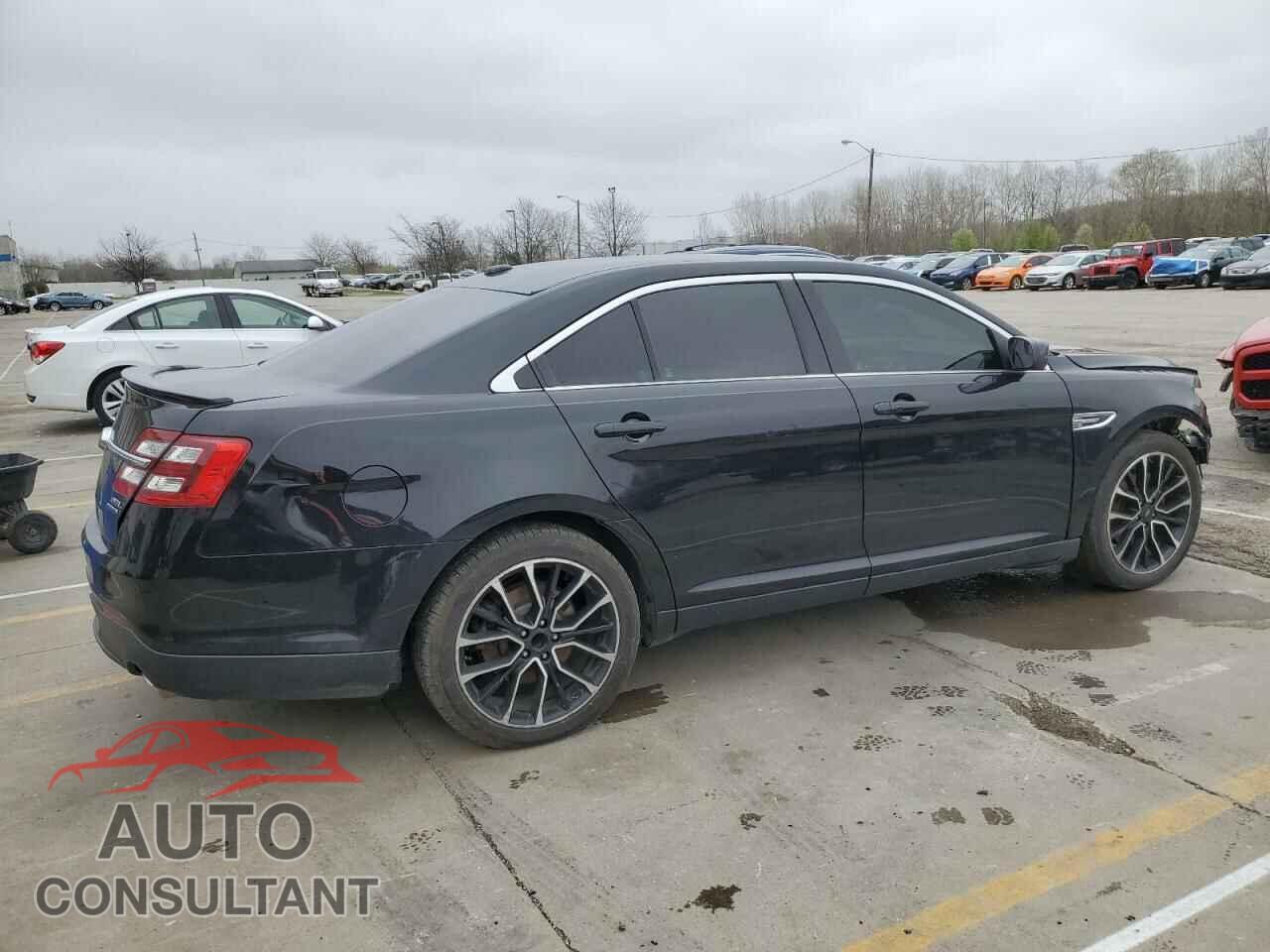 FORD TAURUS 2018 - 1FAHP2E8XJG137888