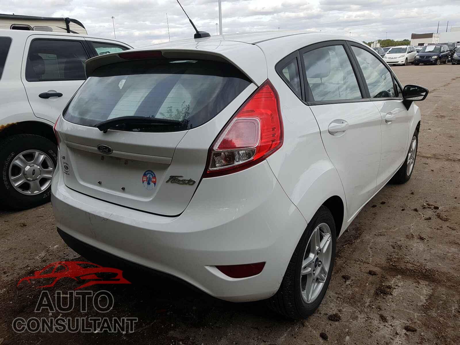 FORD FIESTA 2017 - 3FADP4EJ2HM134822