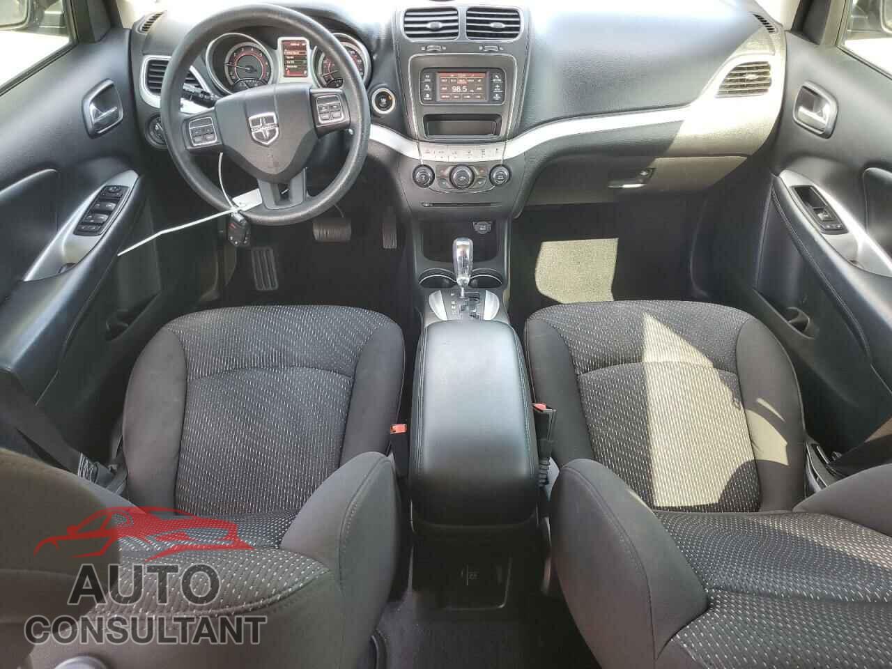 DODGE JOURNEY 2015 - 3C4PDCAB7FT700193