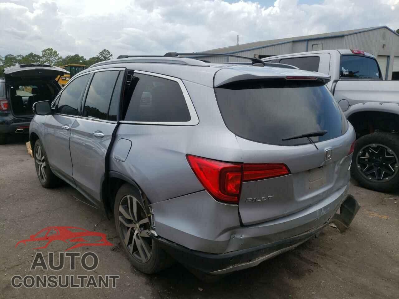 HONDA PILOT 2017 - 5FNYF6H92HB035501