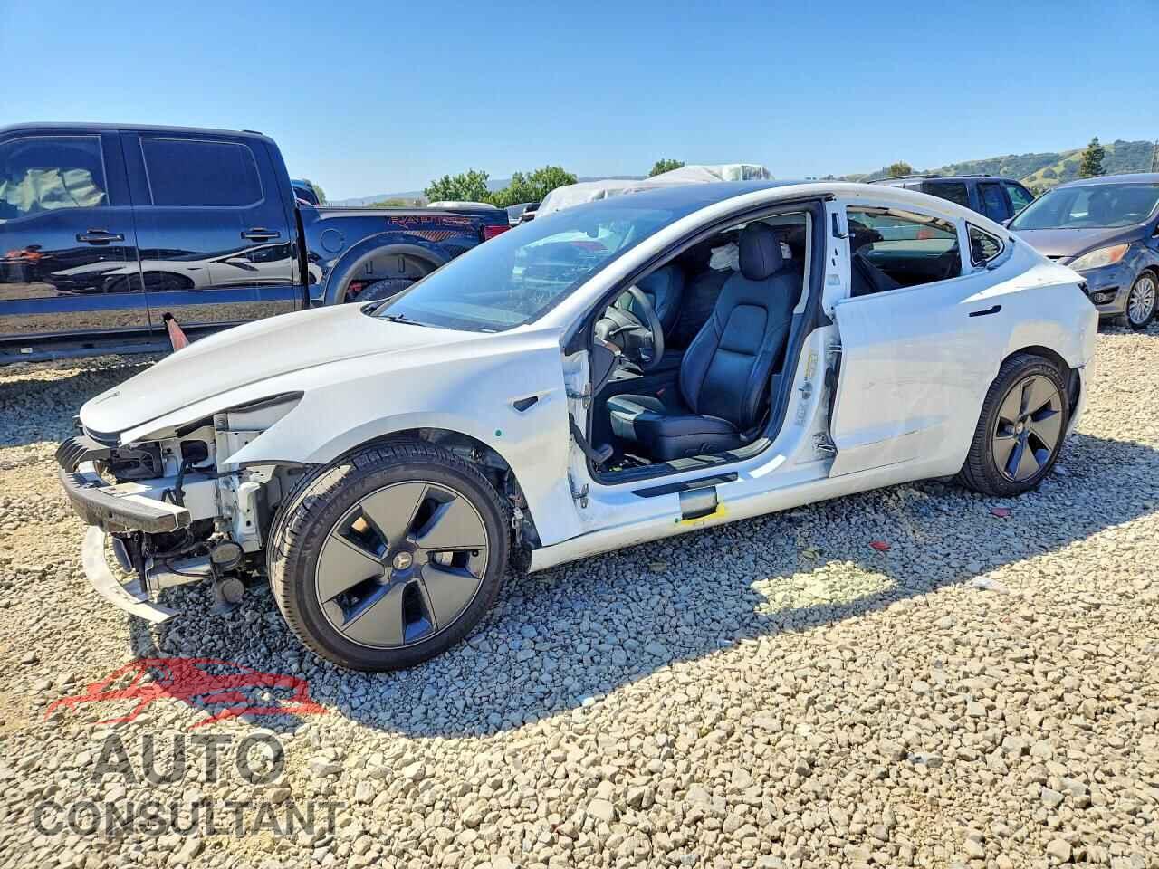 TESLA MODEL 3 2021 - 5YJ3E1EA8MF072142