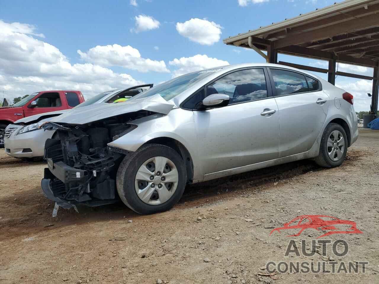 KIA FORTE 2018 - 3KPFK4A79JE175752