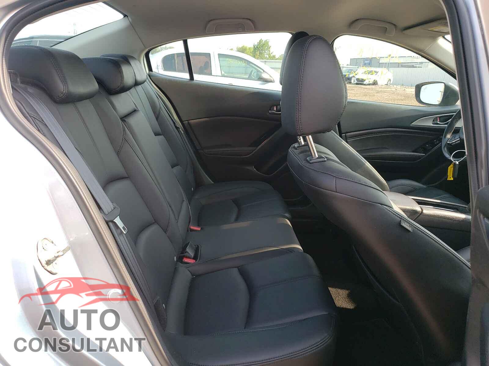 MAZDA 3 2017 - 3MZBN1V70HM118237