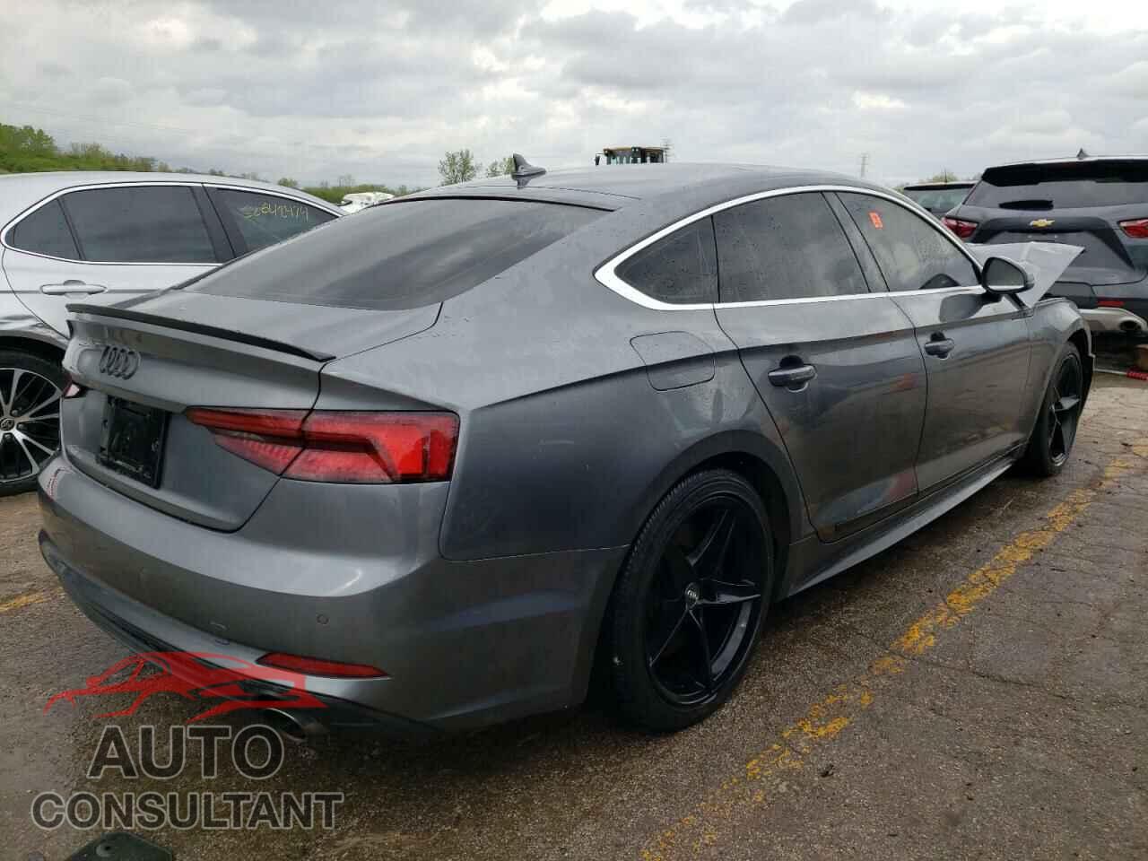 AUDI A5 2018 - WAUENCF59JA014936