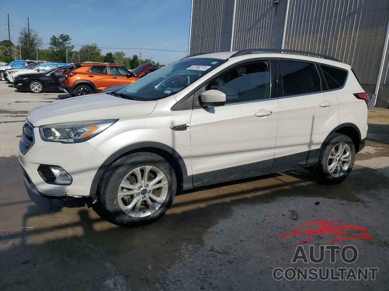 FORD ESCAPE 2017 - 1FMCU0GD5HUE01053