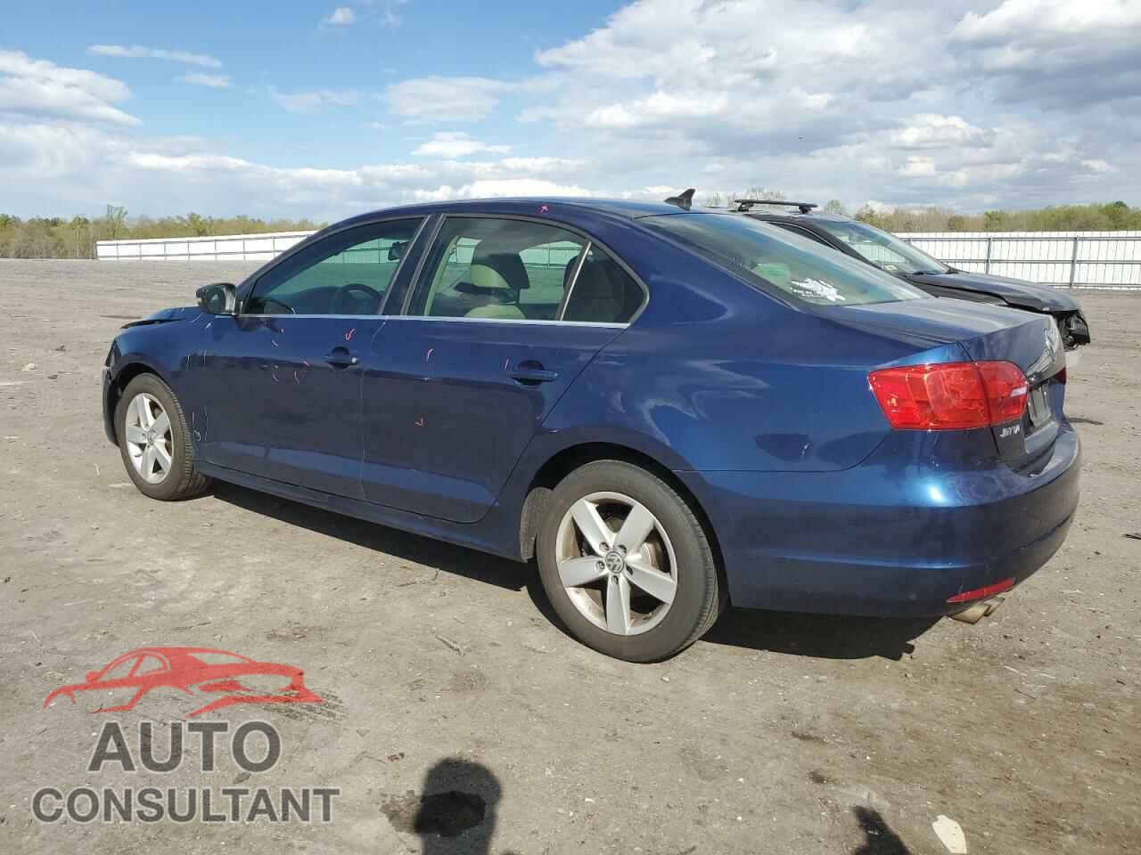 VOLKSWAGEN JETTA 2013 - 3VWLL7AJ7DM298826