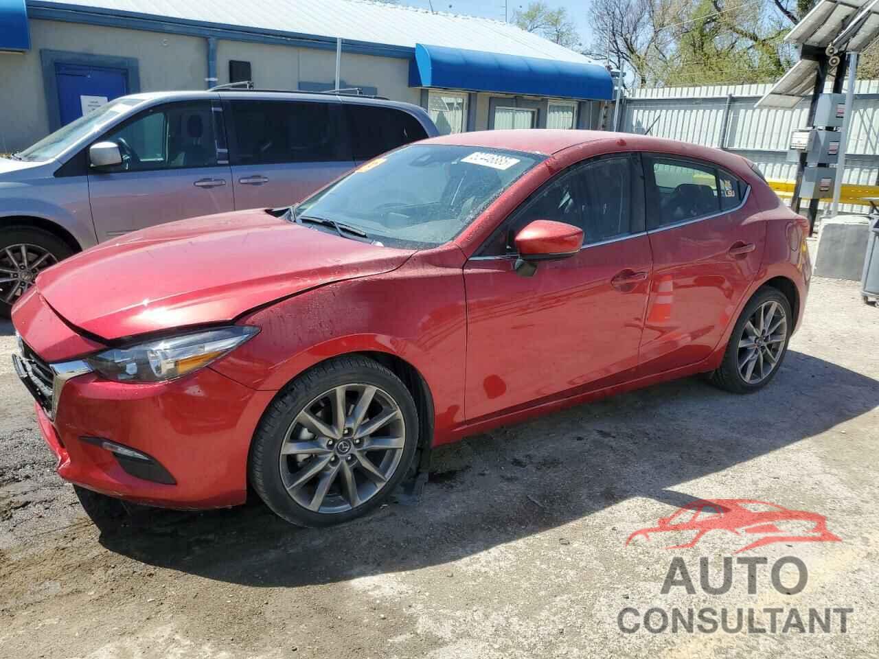 MAZDA 3 2018 - 3MZBN1L37JM241491