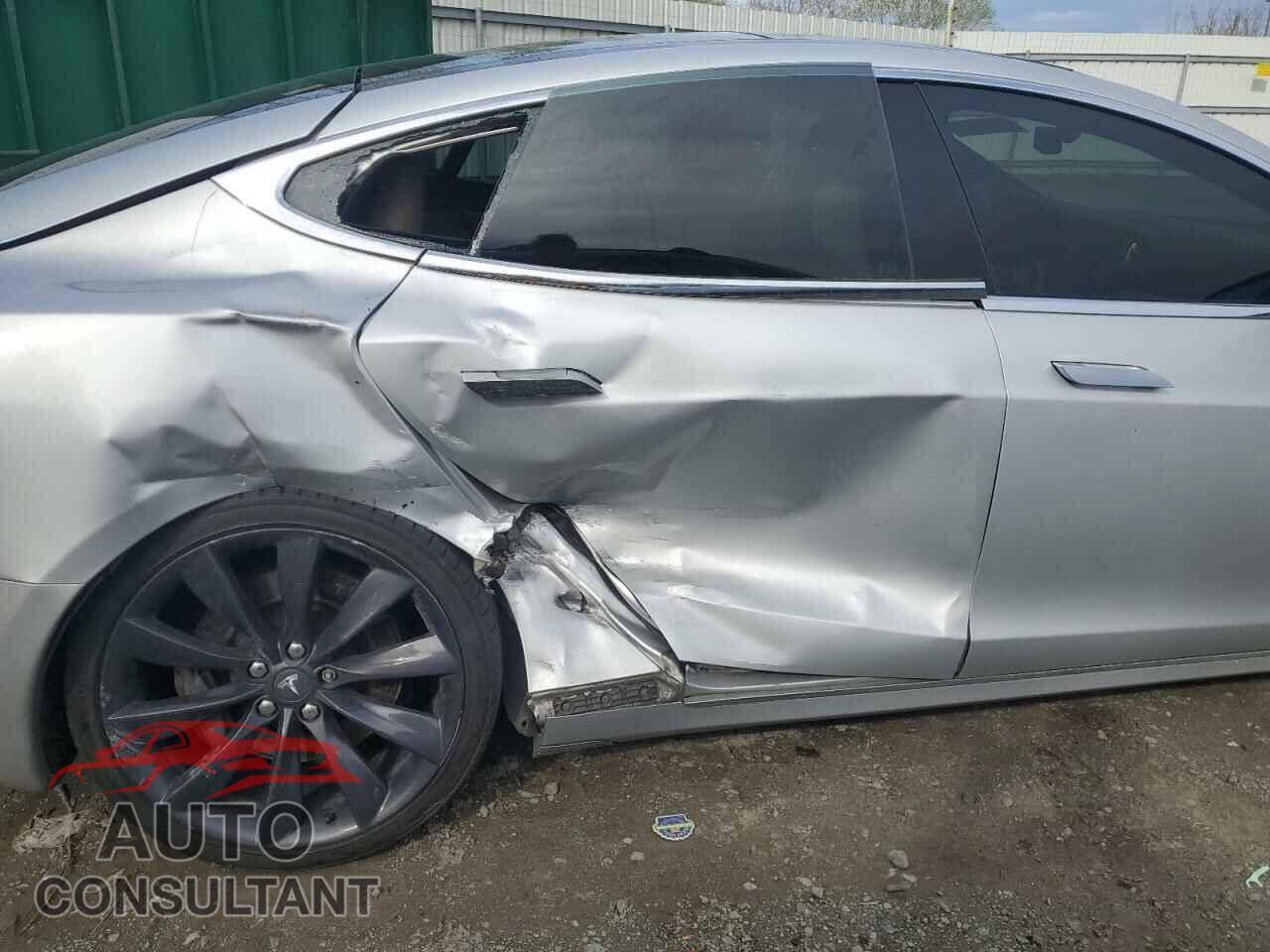 TESLA MODEL S 2016 - 5YJSA1E26GF157310