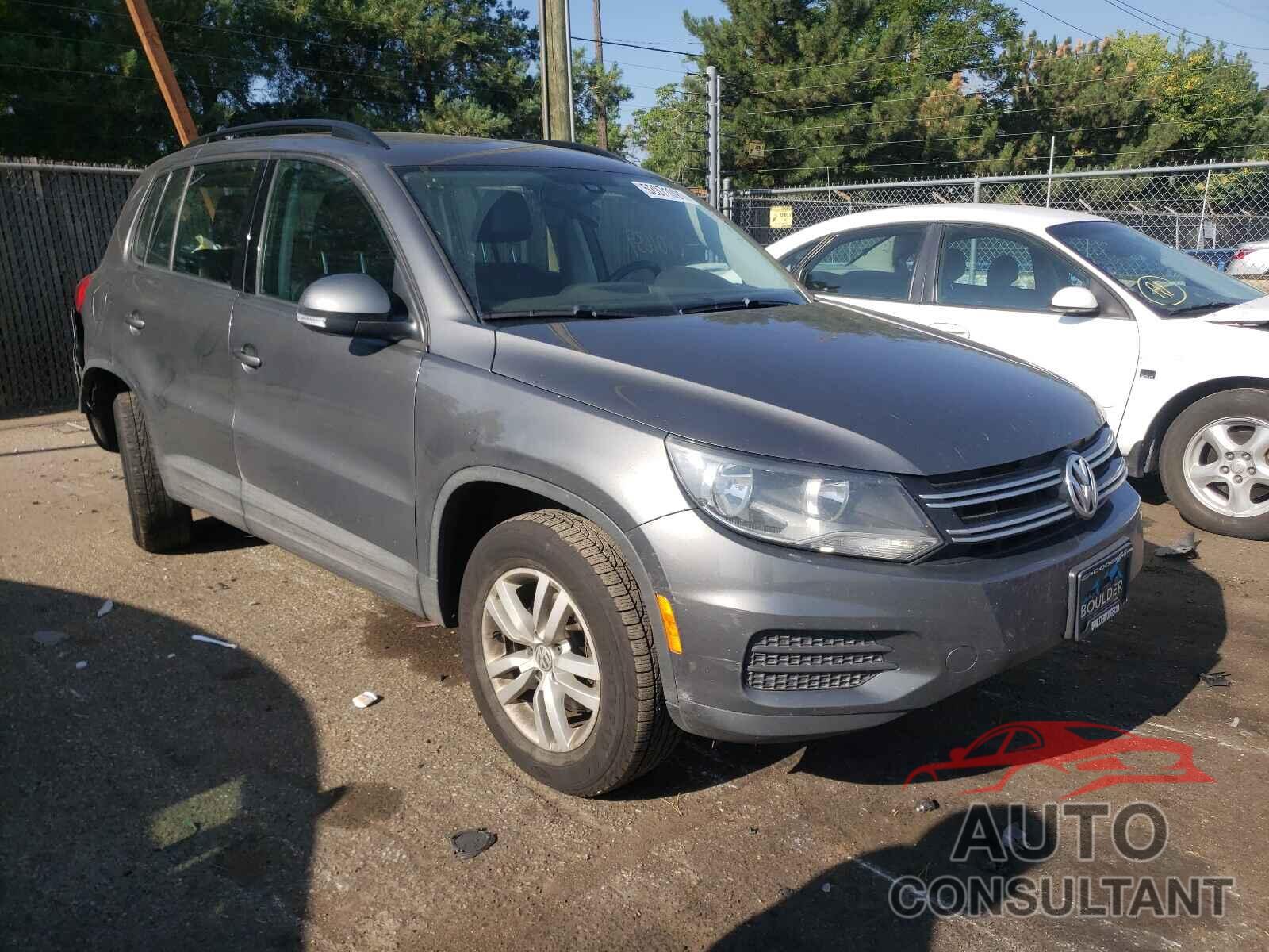 VOLKSWAGEN TIGUAN 2016 - WVGBV7AX6GW561837