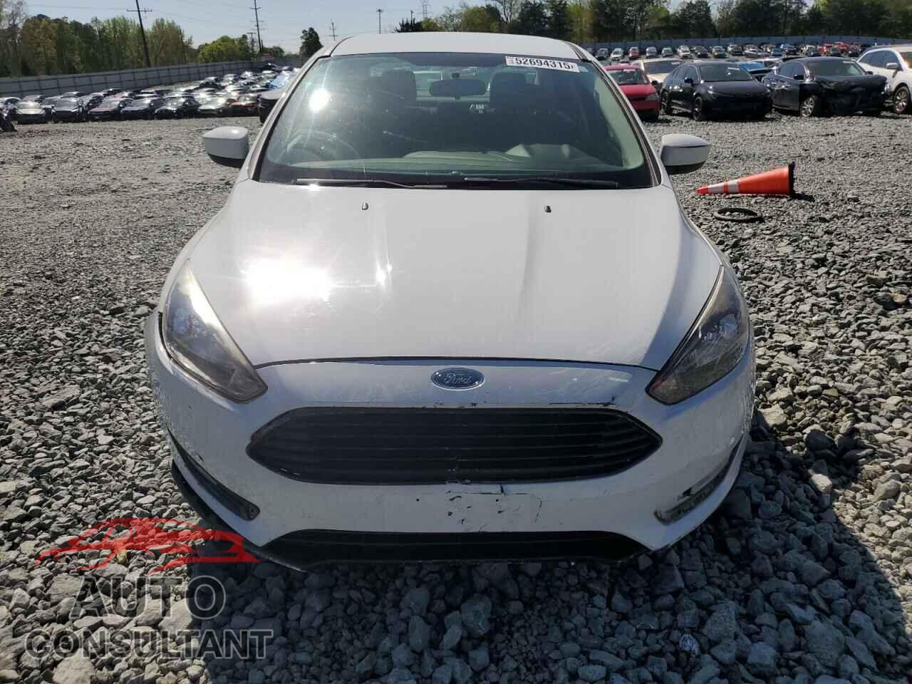 FORD FOCUS 2018 - 1FADP3FE4JL220247