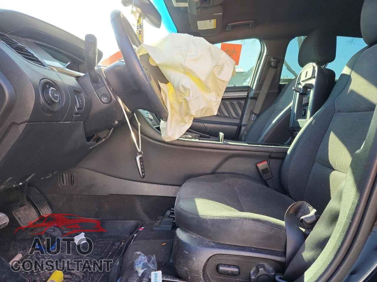 FORD TAURUS 2015 - 1FAHP2E82FG112491