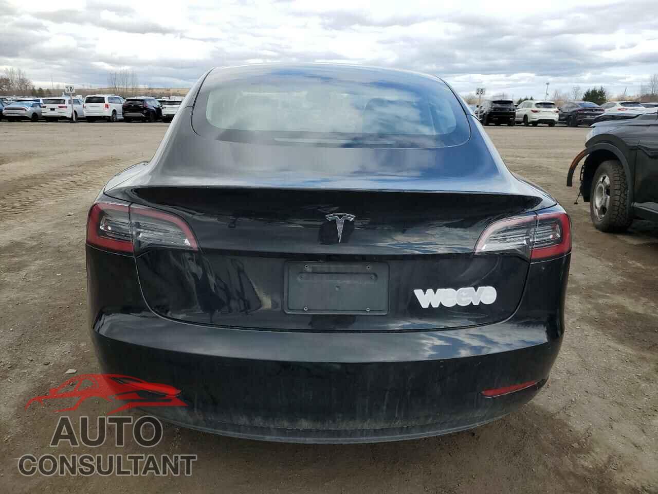 TESLA MODEL 3 2022 - 5YJ3E1EA9NF258256