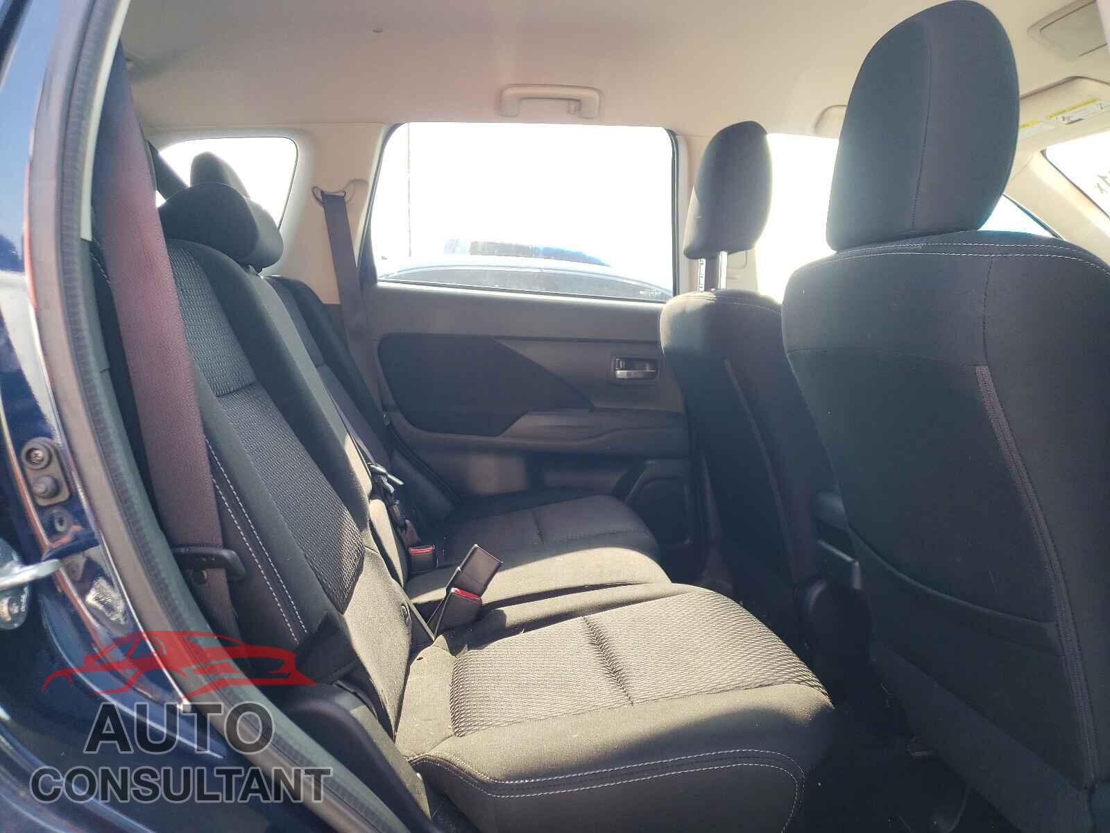 MITSUBISHI OUTLANDER 2017 - JA4AD2A35HZ048043