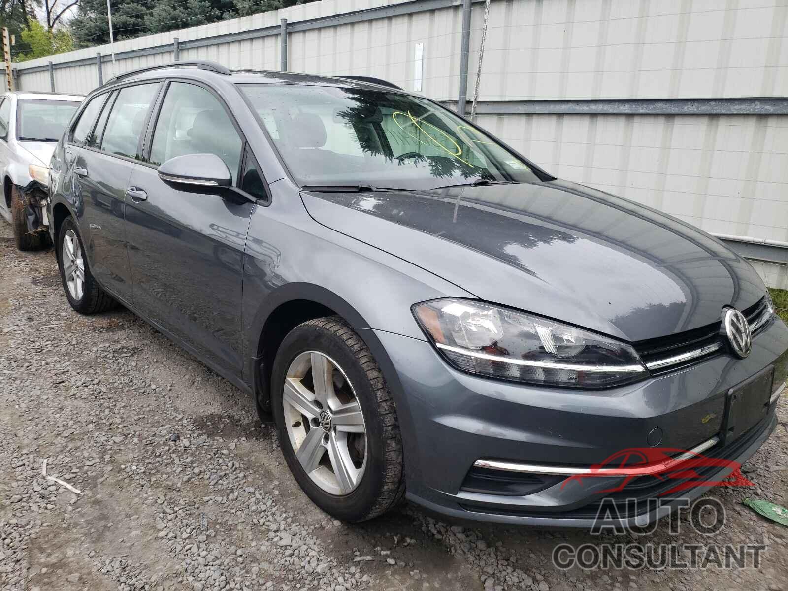 VOLKSWAGEN GOLF 2018 - 3VWD17AU3JM759648