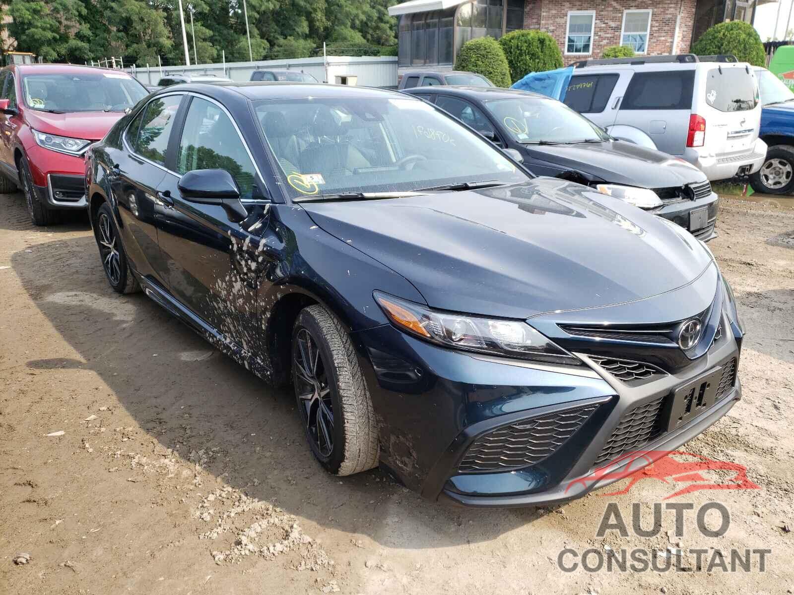 TOYOTA CAMRY 2021 - 4T1G11AK4MU583720