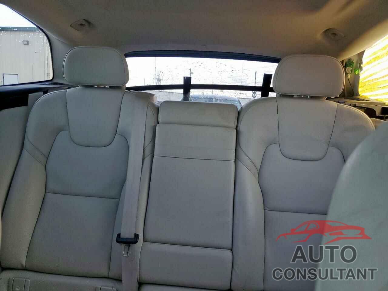 VOLVO XC60 2021 - YV4102DK7M1856551