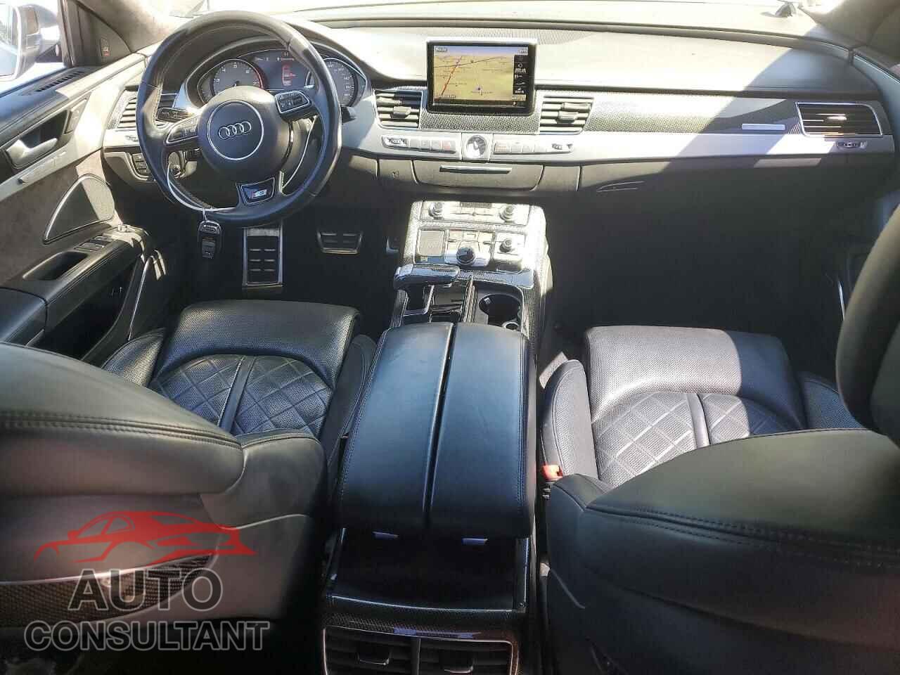 AUDI S8 2014 - WAUD2AFD4EN004233