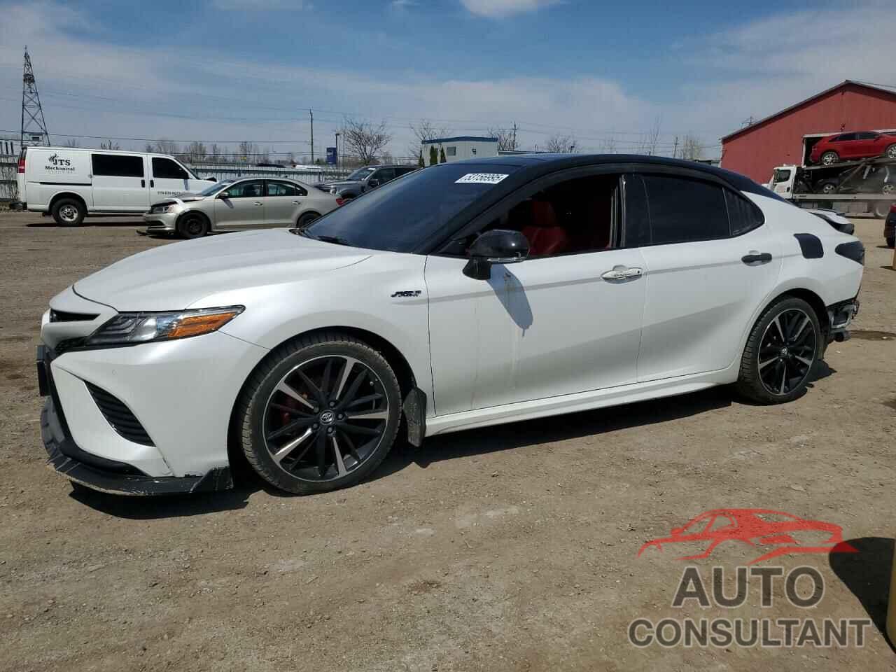 TOYOTA CAMRY 2018 - 4T1B61HK1JU089246