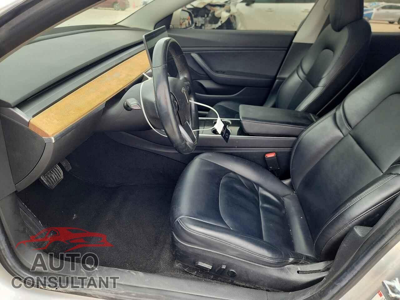 TESLA MODEL 3 2018 - 5YJ3E1EA0JF009578