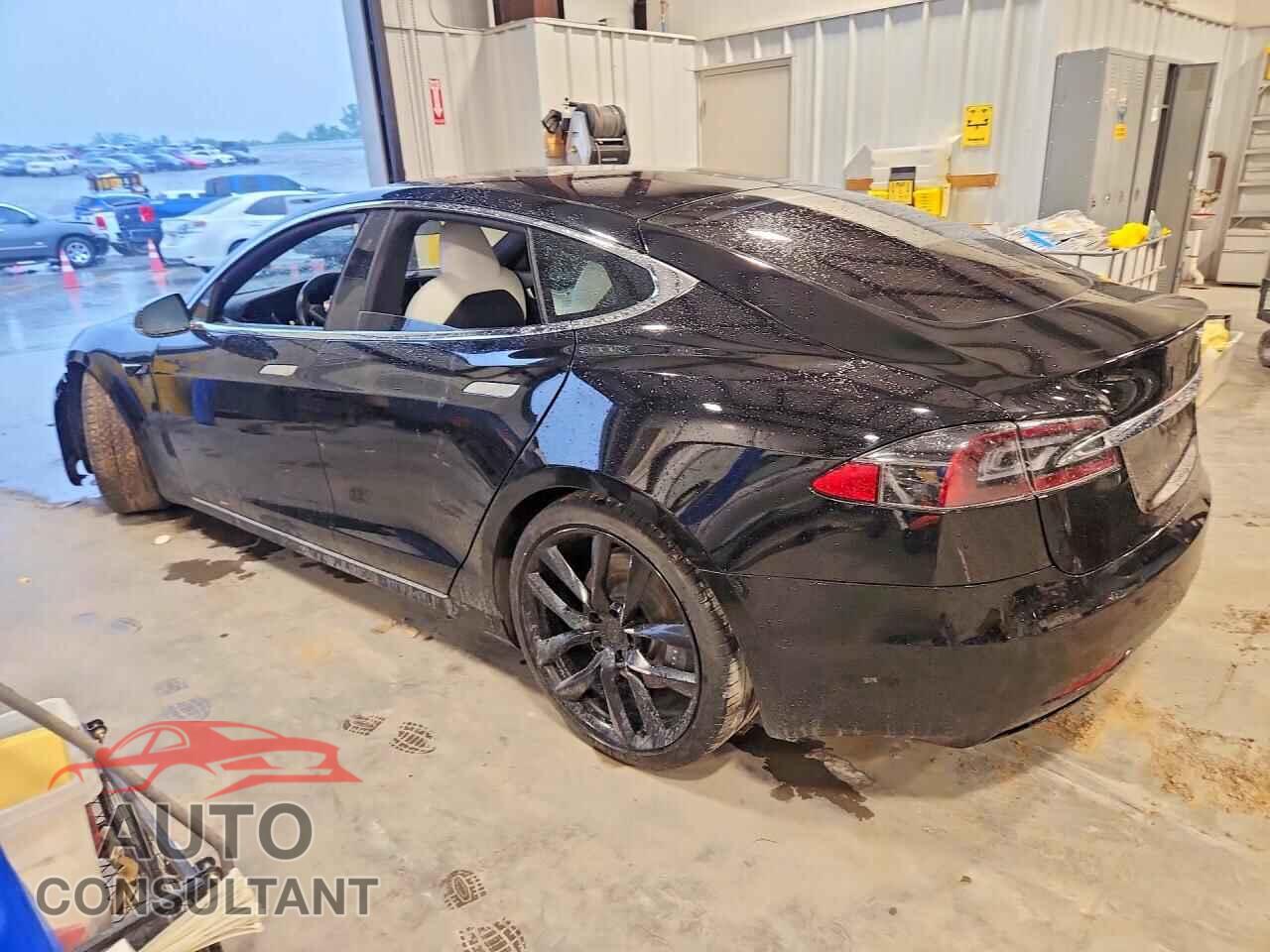 TESLA MODEL S 2020 - 5YJSA1E28LF399767