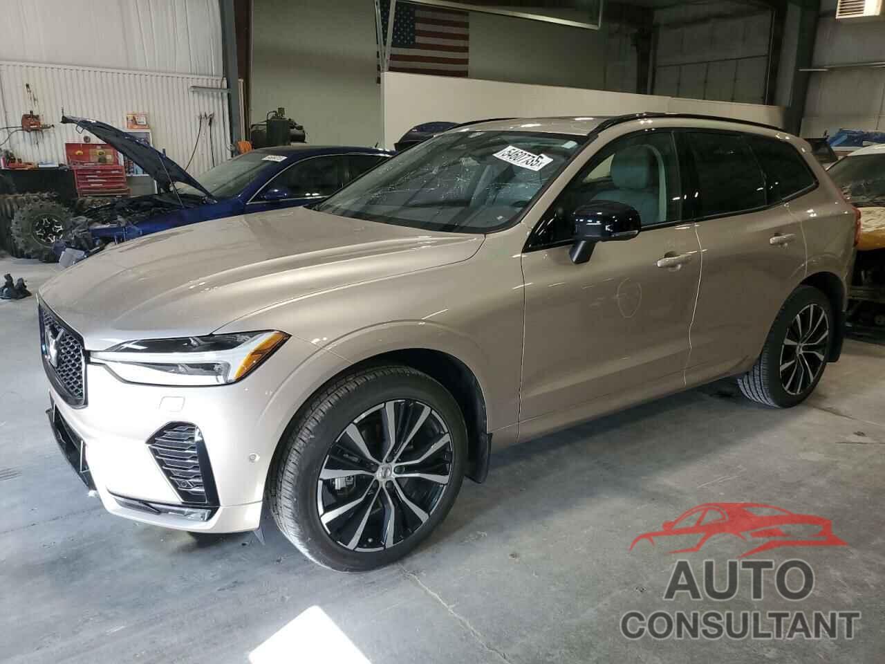 VOLVO XC60 PLUS 2025 - YV4M12RC2S1029162
