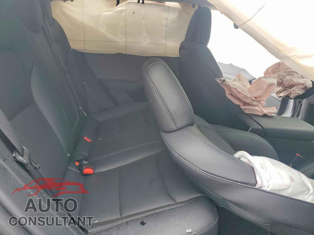 TESLA MODEL 3 2025 - 5YJ3E1EA8SF056374
