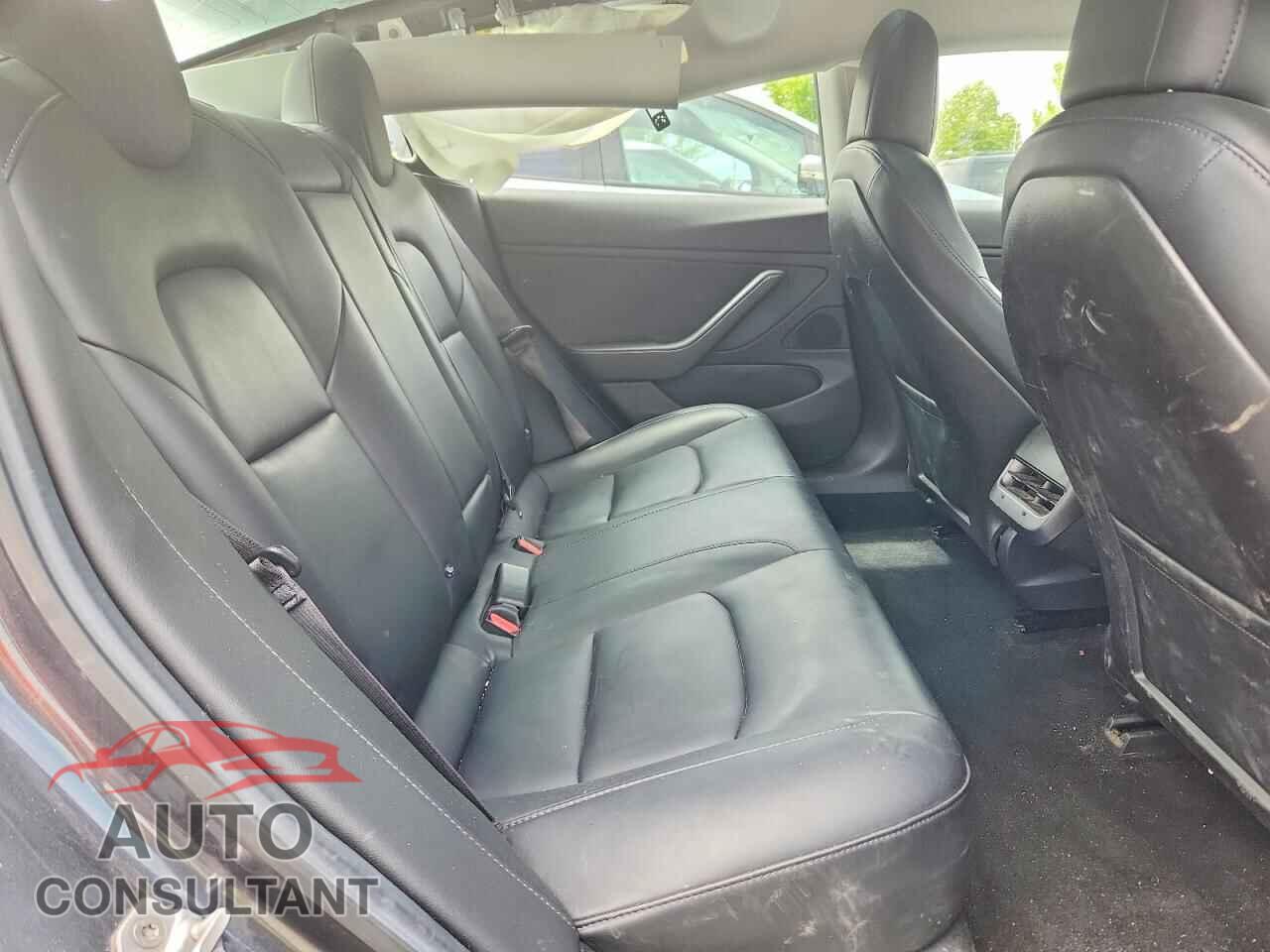TESLA MODEL 3 2018 - 5YJ3E1EA2JF048169
